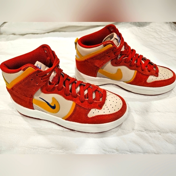 NIKE Dunk High Up 'Cinnabar' - Picture 1 of 9